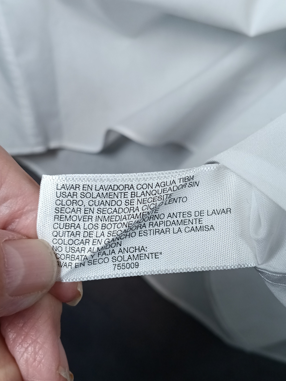 Men's White Pleated Front Tuxedo Dress Shirt - Picture 11 of 14